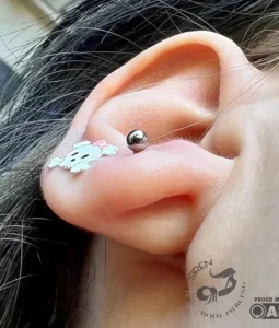 Childs-earlobe